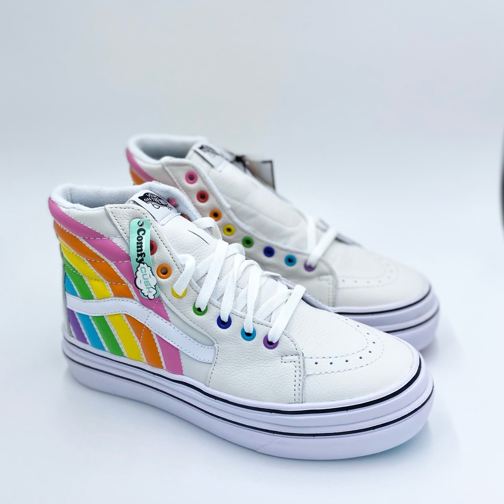 61 Vans x Flour Shop Rainbow Comfy Cush SK8-Hi